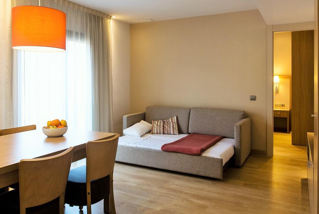 Apartaments Maritim กาสเตย์เดเฟลส์ ภายนอก รูปภาพ