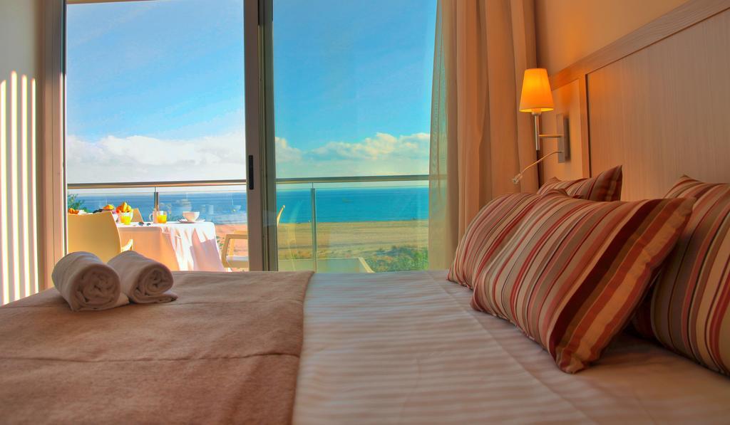 Apartaments Maritim กาสเตย์เดเฟลส์ ภายนอก รูปภาพ